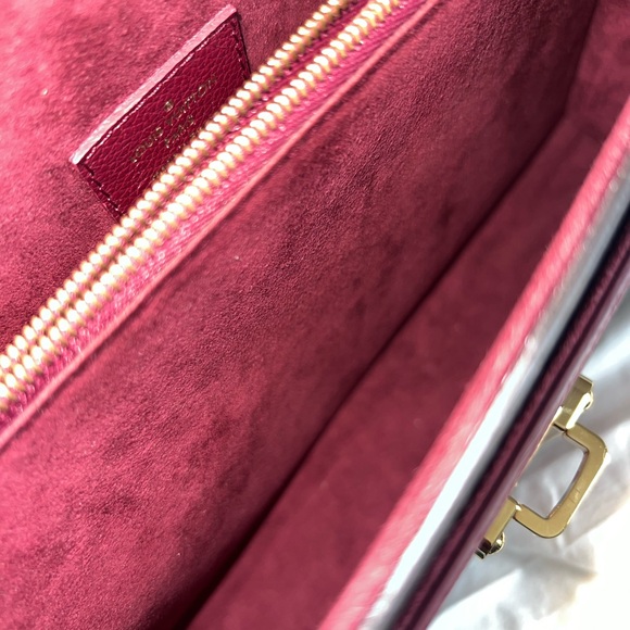 Louis Vuitton Victoire Chain Shoulder Bag Monogram Canvas Brown Raisin - Picture 10 of 16